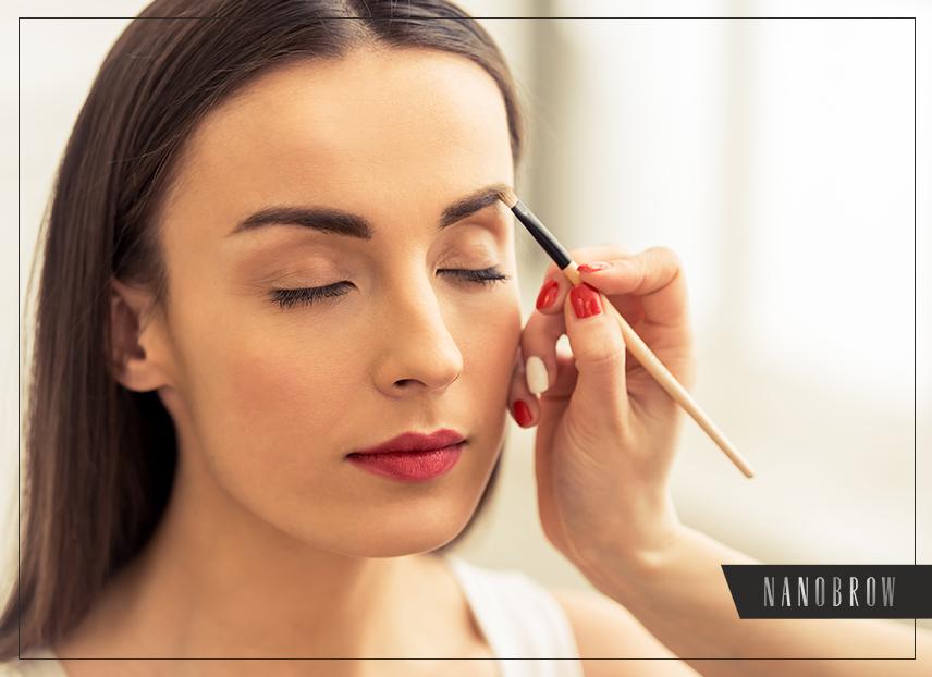 HOW TO LIFT YOUR BROWS USING MAKEUP